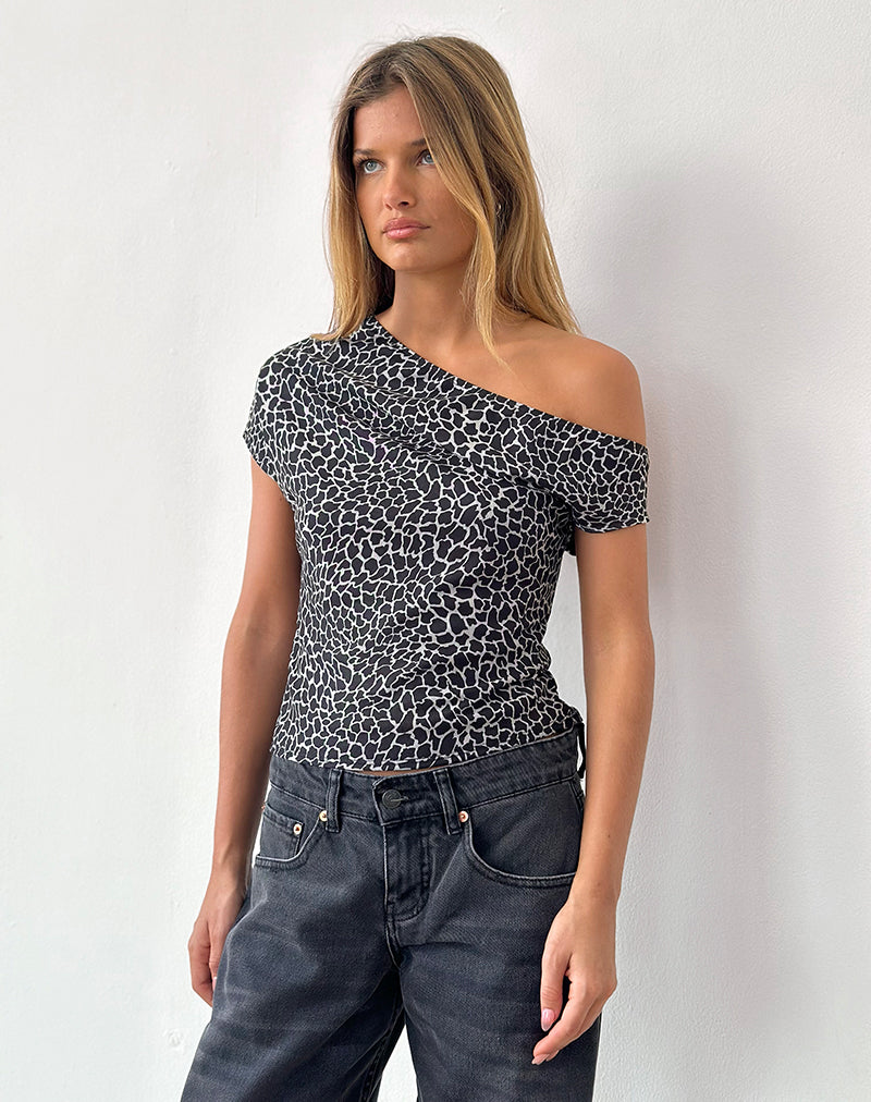 JARIDAH-TOP-GIRAFFE_1416-2-copy